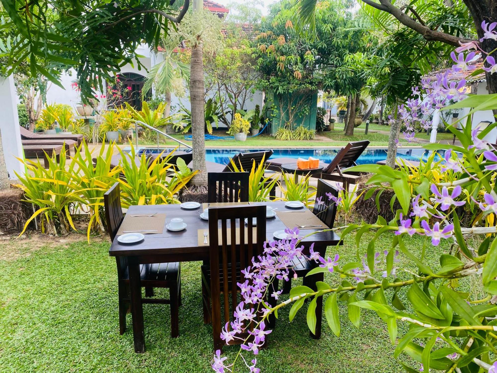 Sujeewani Villa Negombo Exterior foto